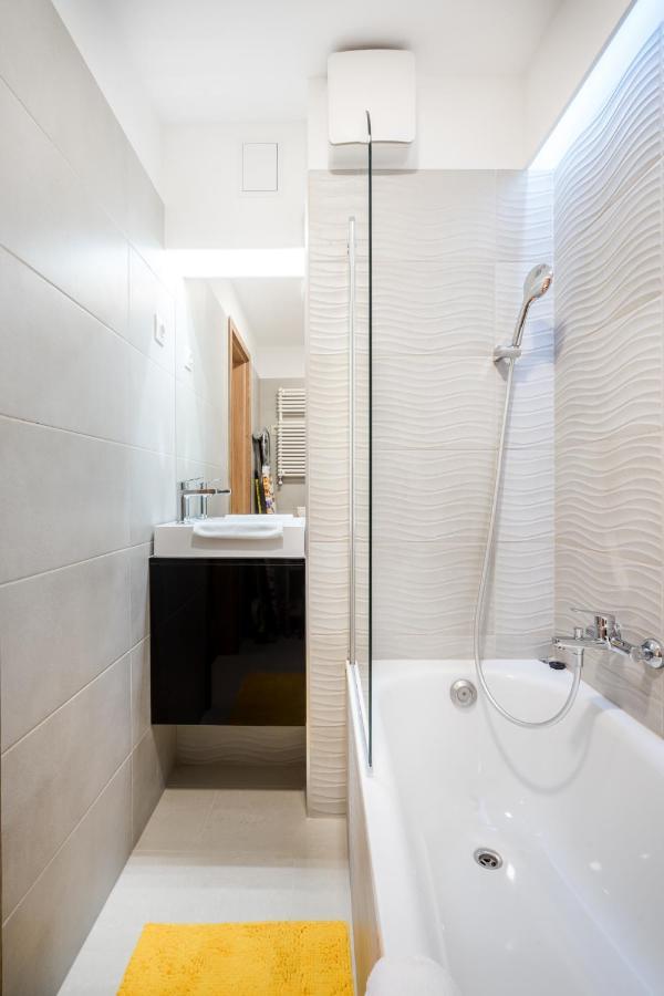 בודפשט Bpr Garay Suite With Rooftop Terrace & A/C מראה חיצוני תמונה